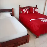 Kitnet à 1800 mts da praia pereque açu , e menos de 3km do centro