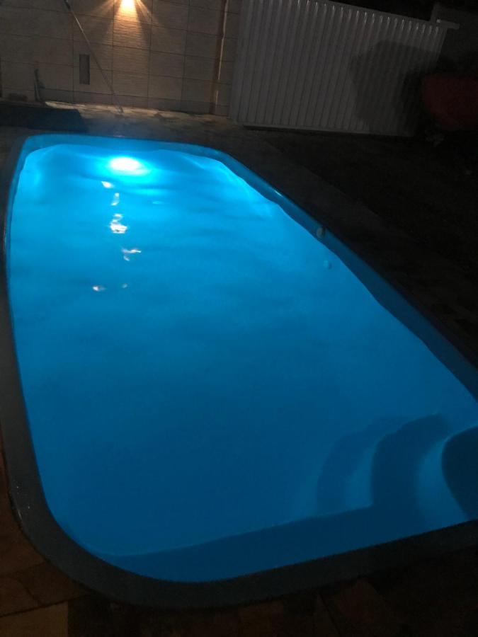 Pensão Kitnet A 1800 Mts Da Praia 